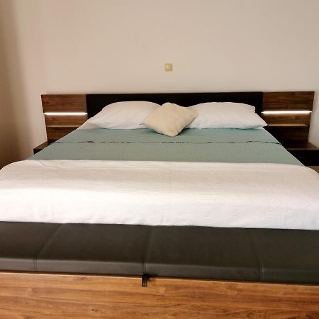 Apartment Brala Posedarje Eksteriør bilde