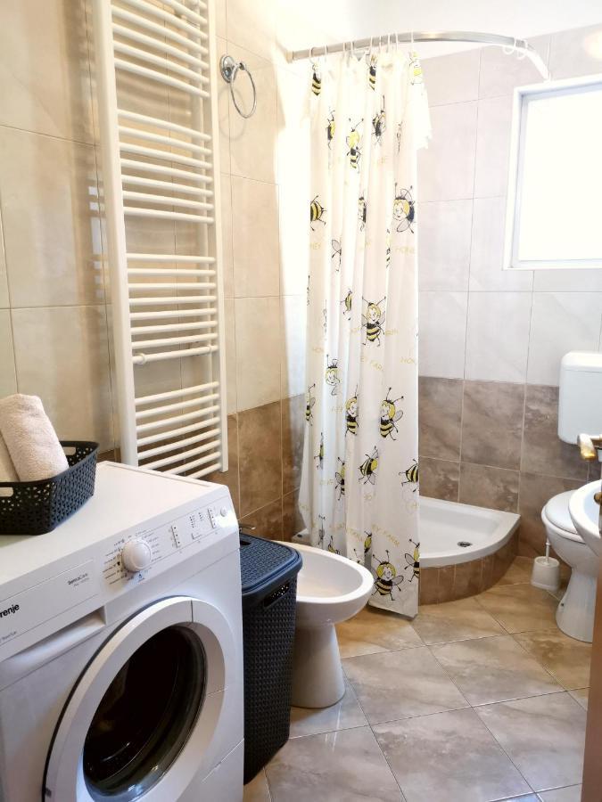 Apartment Brala Posedarje Eksteriør bilde